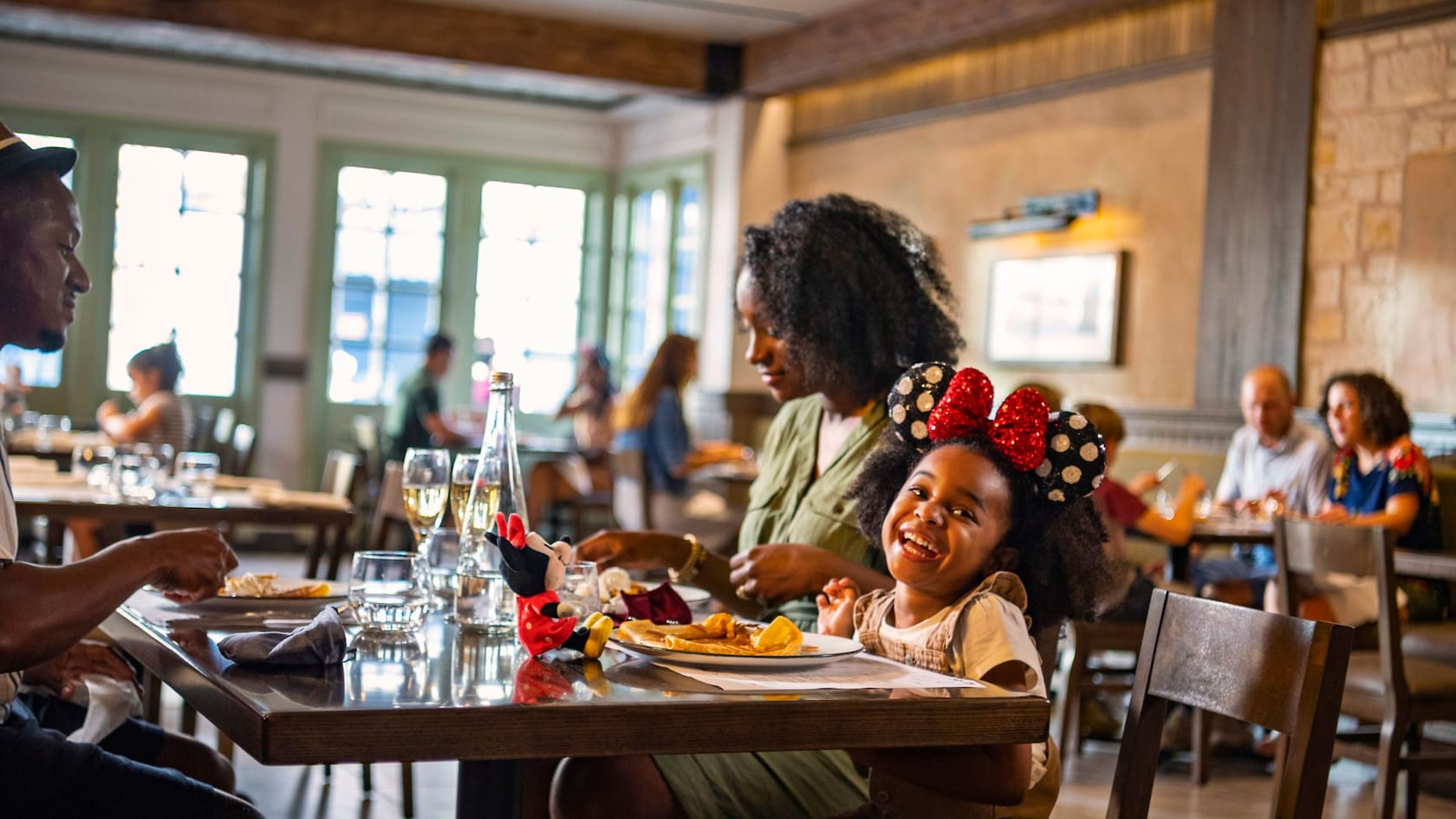 EPCOT Candlelight Processional Dining Package - La Crêperie de Paris